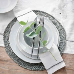 Besteck-Set 16-tlg. Matt STILETTO In Schwarz -Angebote Butlers Store butlers besteck set 16 tlg matt stiletto in schwarz 2