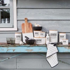 Vorratsdose Sugar 1100ml KARLTON BROS. In Weiß -Angebote Butlers Store butlers vorratsdose sugar 1100ml karlton bros in weiss 4